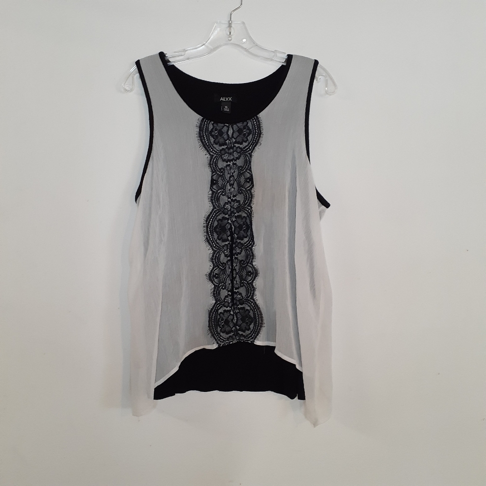 Alyx layered tank